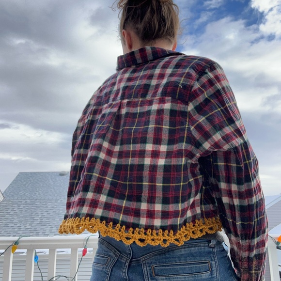 Flannel and crochet crop - Picture 2 of 5